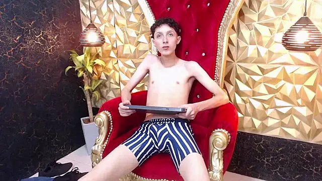 ArthurCox on StripChat