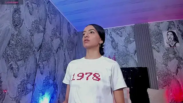 AshleyVega01 on StripChat