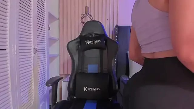 ashlye_miller_ on StripChat