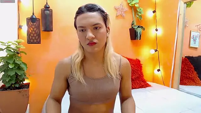 aslyhernandez_7 on StripChat