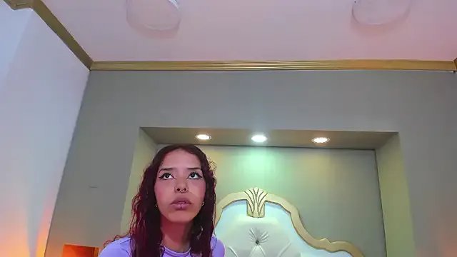 AteneaGreyy on StripChat