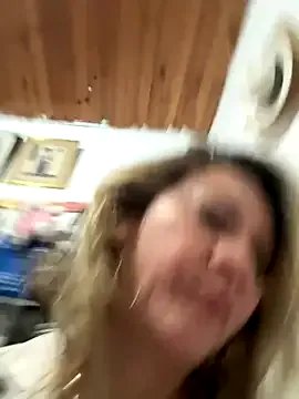 AtheneaRusell on StripChat