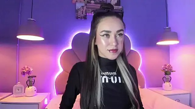 athziry_g on StripChat