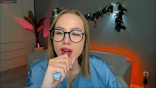 Aurelia_Voss on StripChat