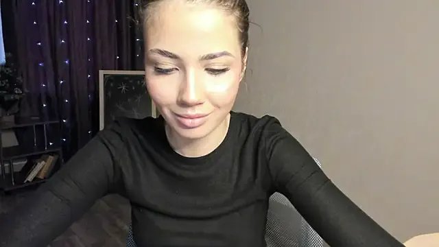 Aurora_Glow21 on StripChat
