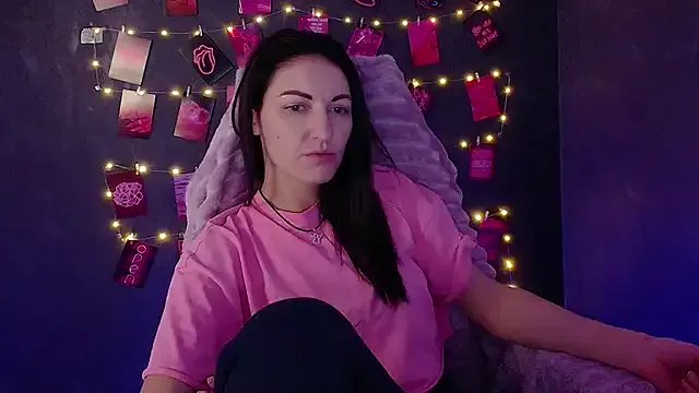 Aurora_Loveu on StripChat