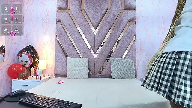 AuroraBrow on StripChat