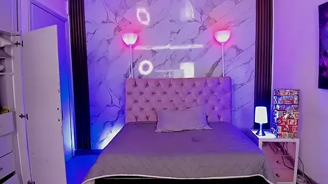 AuroraDiaz on StripChat