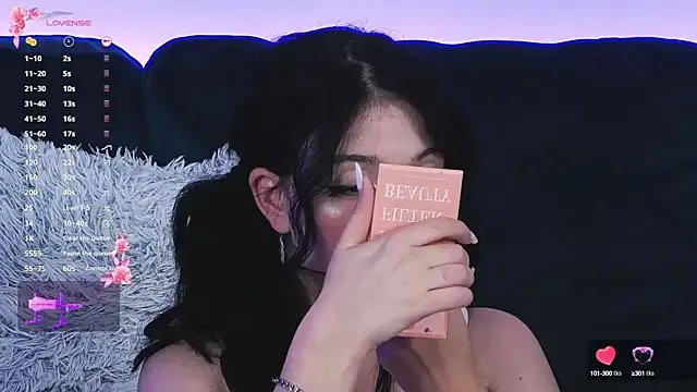 Avery-- on StripChat