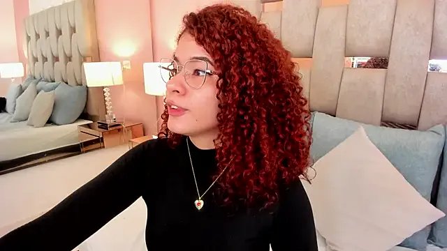 avrilwaynee on StripChat