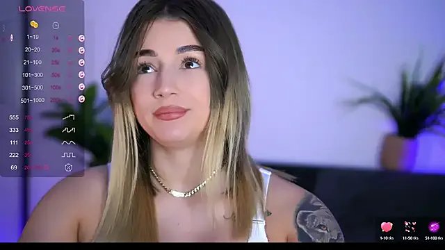 BabbyAisha on StripChat