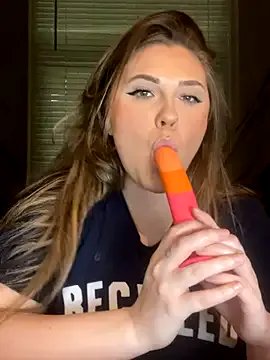 babyizzie on StripChat