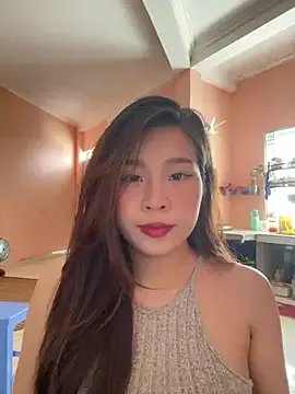 Bae1103 on StripChat