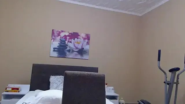 Freechat BanksAlba on StripChat