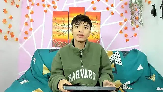 Bastian_boyshot77 on StripChat