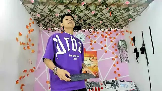 Bastian_boyshot77 on StripChat