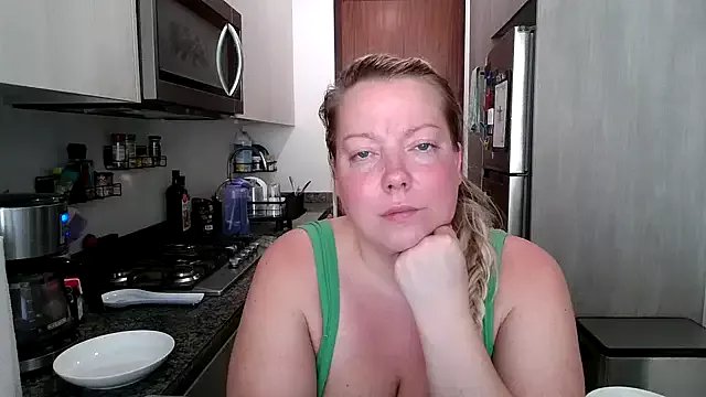 Beauty4AGent on StripChat