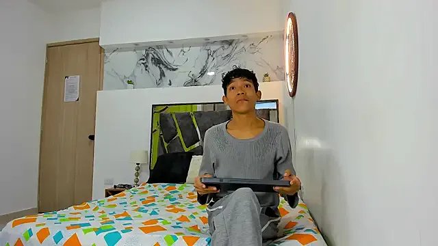 BEAUTY_BOYS1 on StripChat