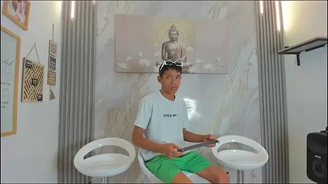 BEAUTY_BOYS1 on StripChat