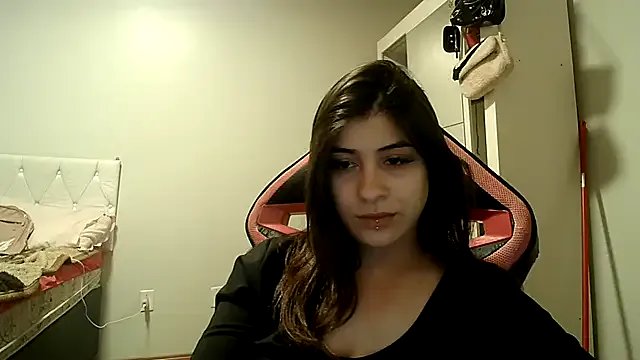 Becca_B on StripChat