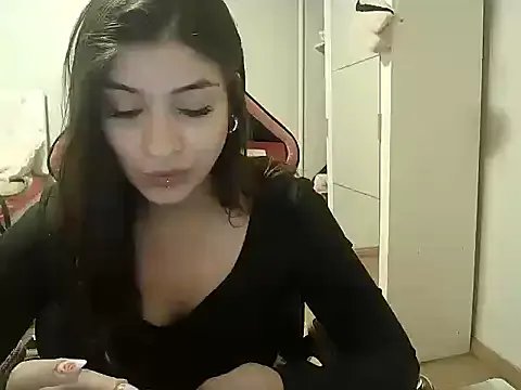 Becca_B on StripChat