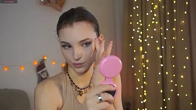 beckymadsons — Air Kiss