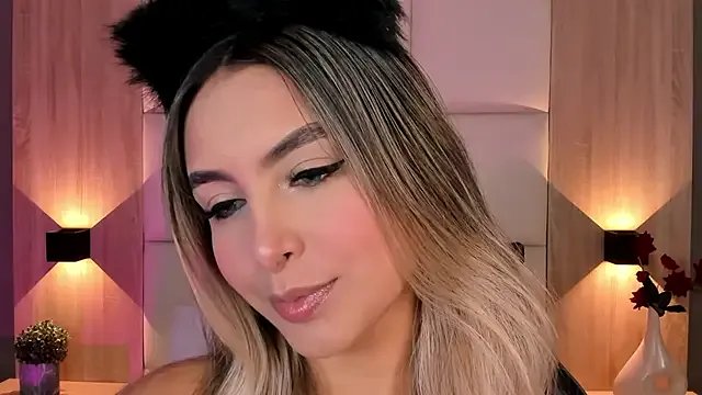 bella1207 on StripChat