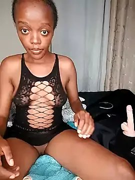 Bella_kiki on StripChat