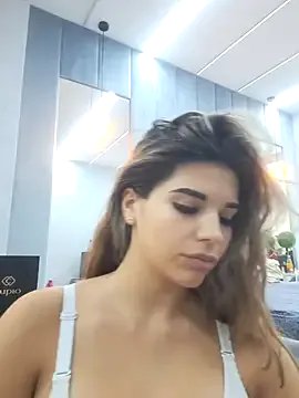 Bella_Posh on StripChat