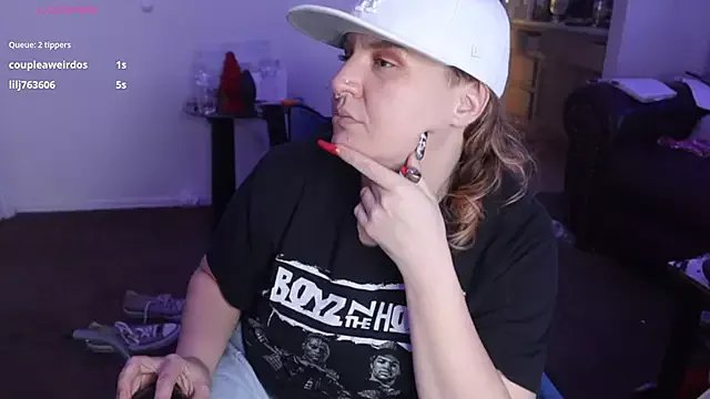BellaBlueBBW on StripChat
