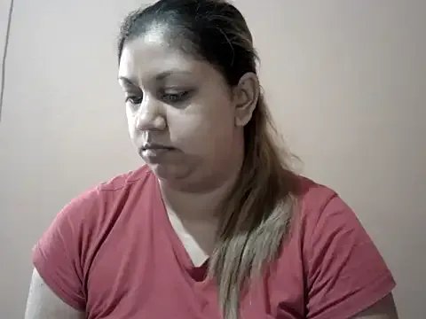 Freechat bellachow10 on StripChat