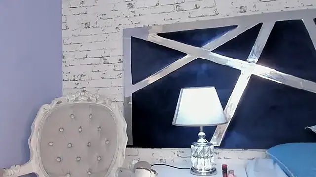 BellaSwwan on StripChat