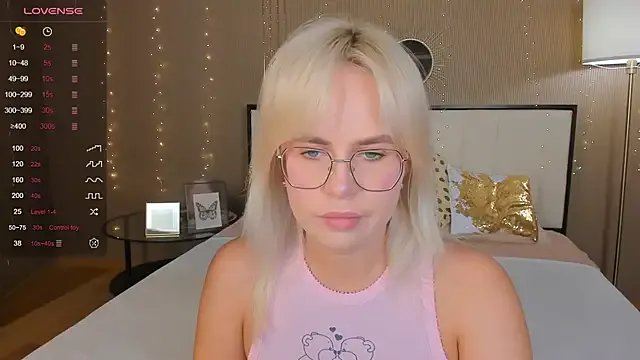 bellatip on StripChat