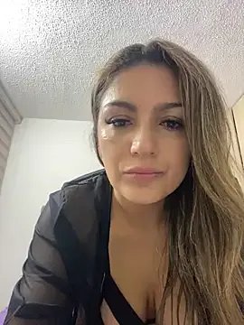 BellaViolet room chat