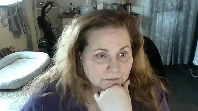 BellaVoca — NEW GAL TOPLESS!