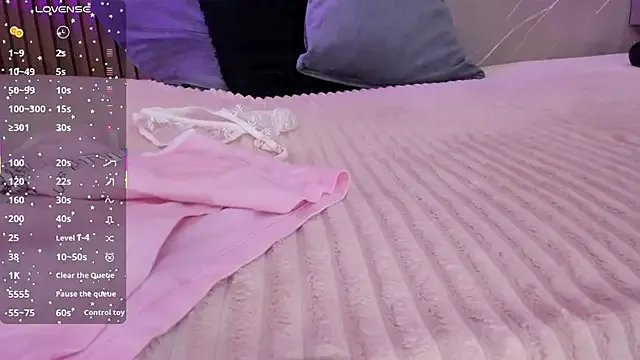 biancaa_18 on StripChat