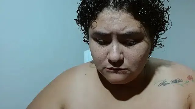 Freechat big_small_h0rny_ on StripChat