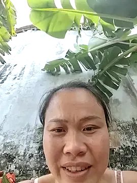 Freechat BigAssmomx on StripChat