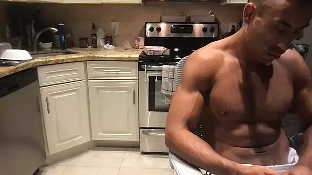 BigGuyMuscle on StripChat