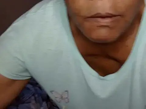 bigsexymama2 on StripChat