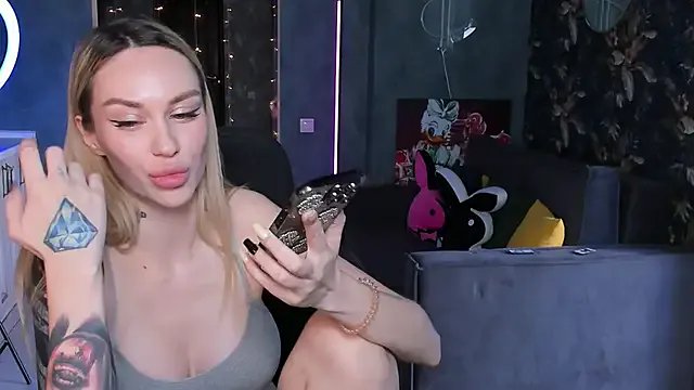 Blckmirrorr on StripChat