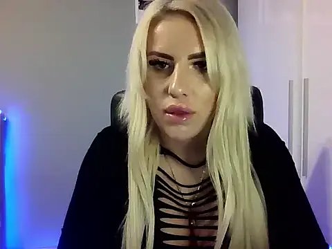 Freechat BlondLeyla on StripChat