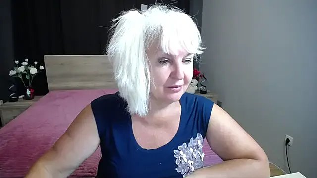 BlondyLeeBest on StripChat