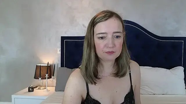 Blue_Angel_Sweet on StripChat