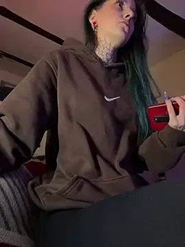 BlueVelvetBat on StripChat