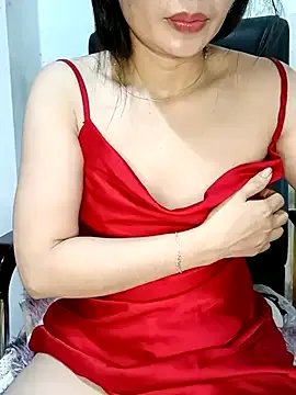 Blythe_69 on StripChat