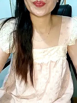 Blythe_69 on StripChat