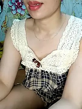 Blythe_69 on StripChat