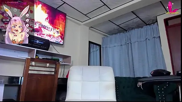 body_fox19 on StripChat