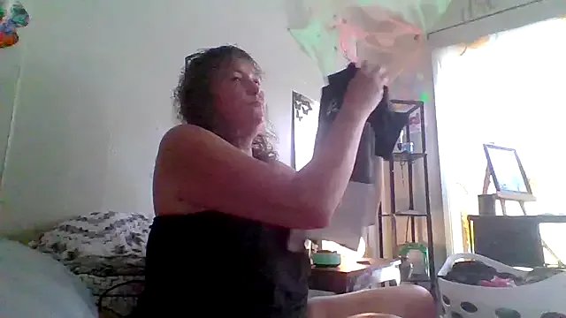 Freechat Bored_Grandma on StripChat